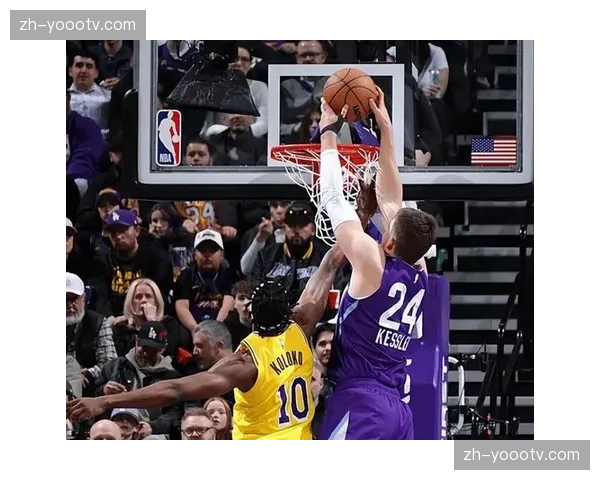 雷迪克末节启用海斯护框 3次封盖限制魔术内线进攻